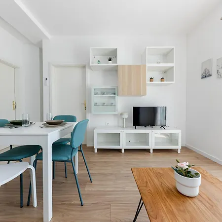 House Niko T With 6 Apartments Split Exterior photo