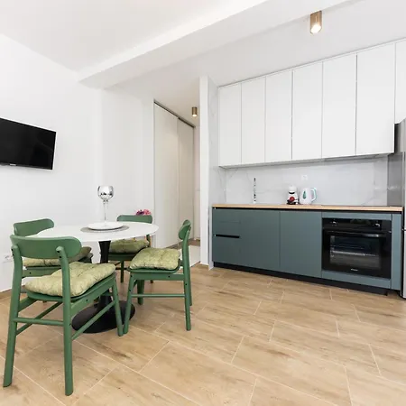 House Niko T With 6 Apartments Split Exterior photo