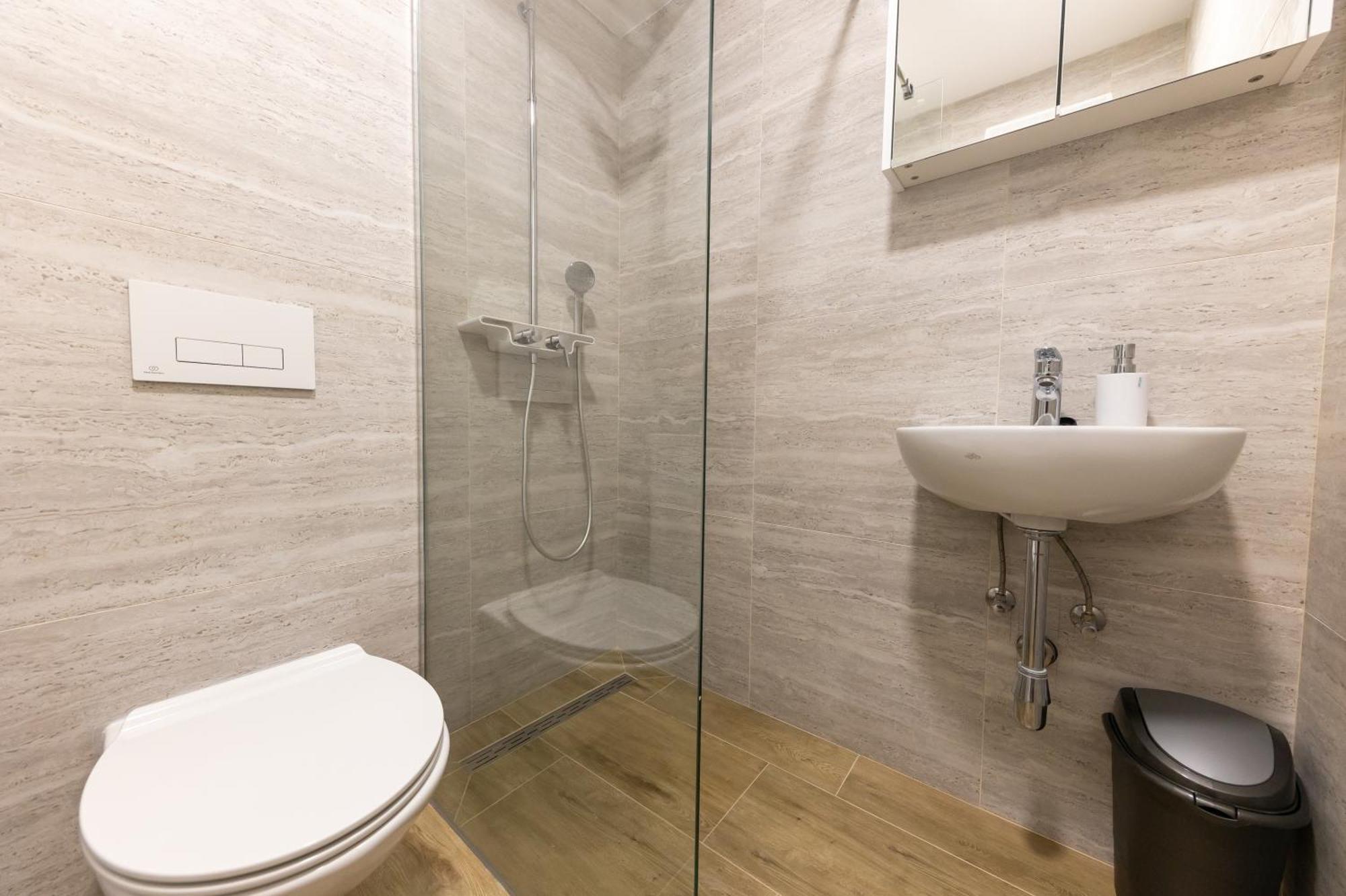 Appartement House Niko T With 6 *