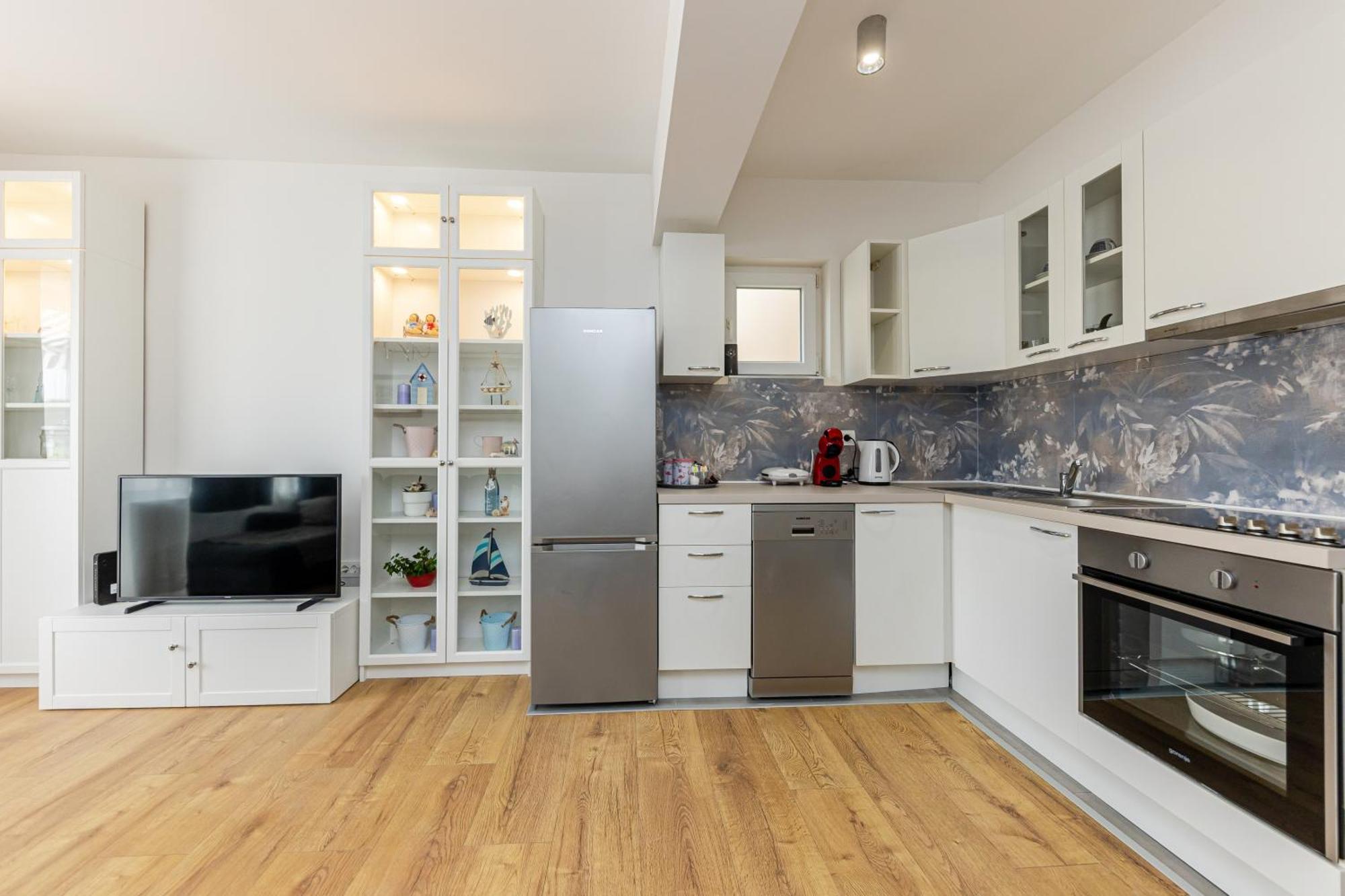 Appartement House Niko T With 6 *